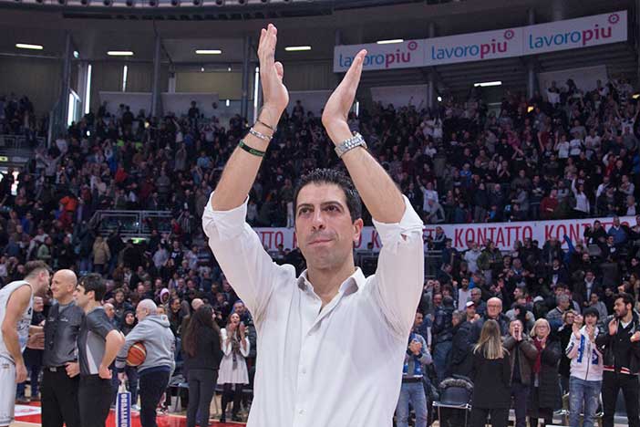 Fortitudo, a coach Antimo Martino il premio Reverberi-Oscar del Basket!