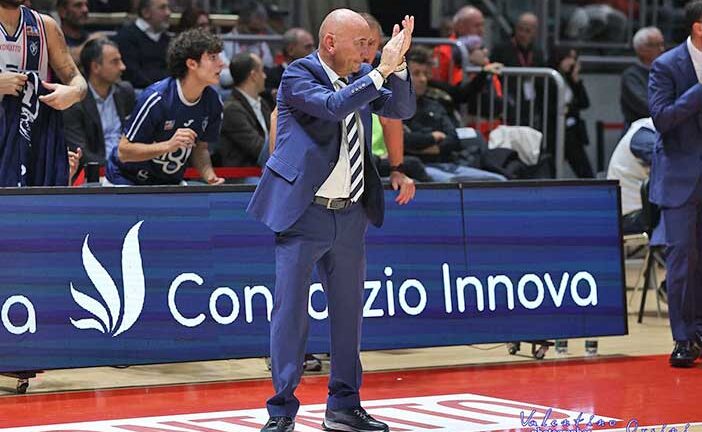 Fortitudo, Luca Dalmonte sollevato dall’incarico di allenatore della prima squadra